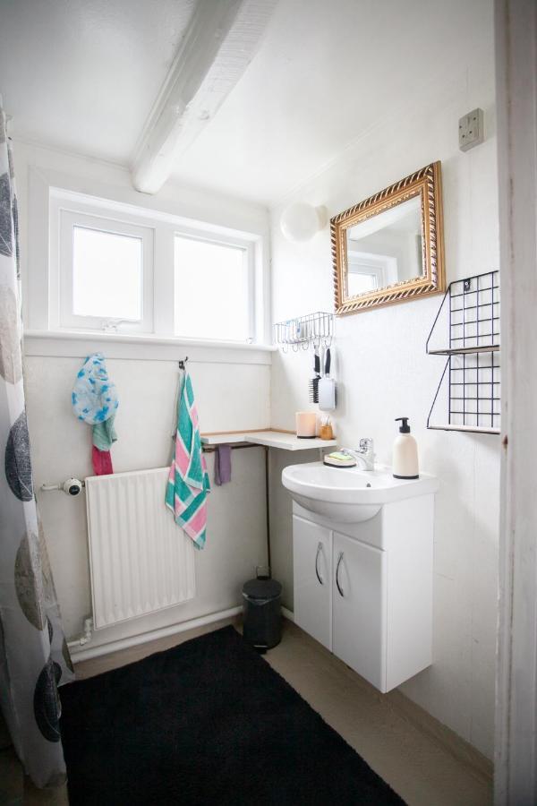 Cozy House In The Idyllic Village Of Haldorsvik Haldarsvik エクステリア 写真